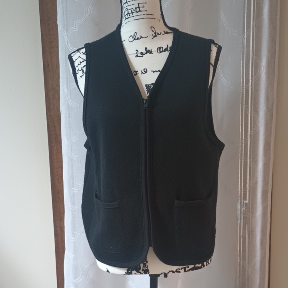 Ann Taylor Black Sleeveless Vest
